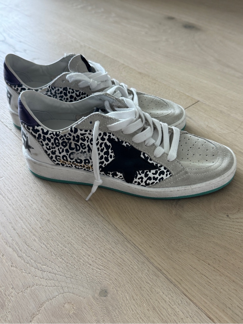 Golden Goose White Suede Sneakers with Black Star and Speckled Panels - Picture 5 of 7